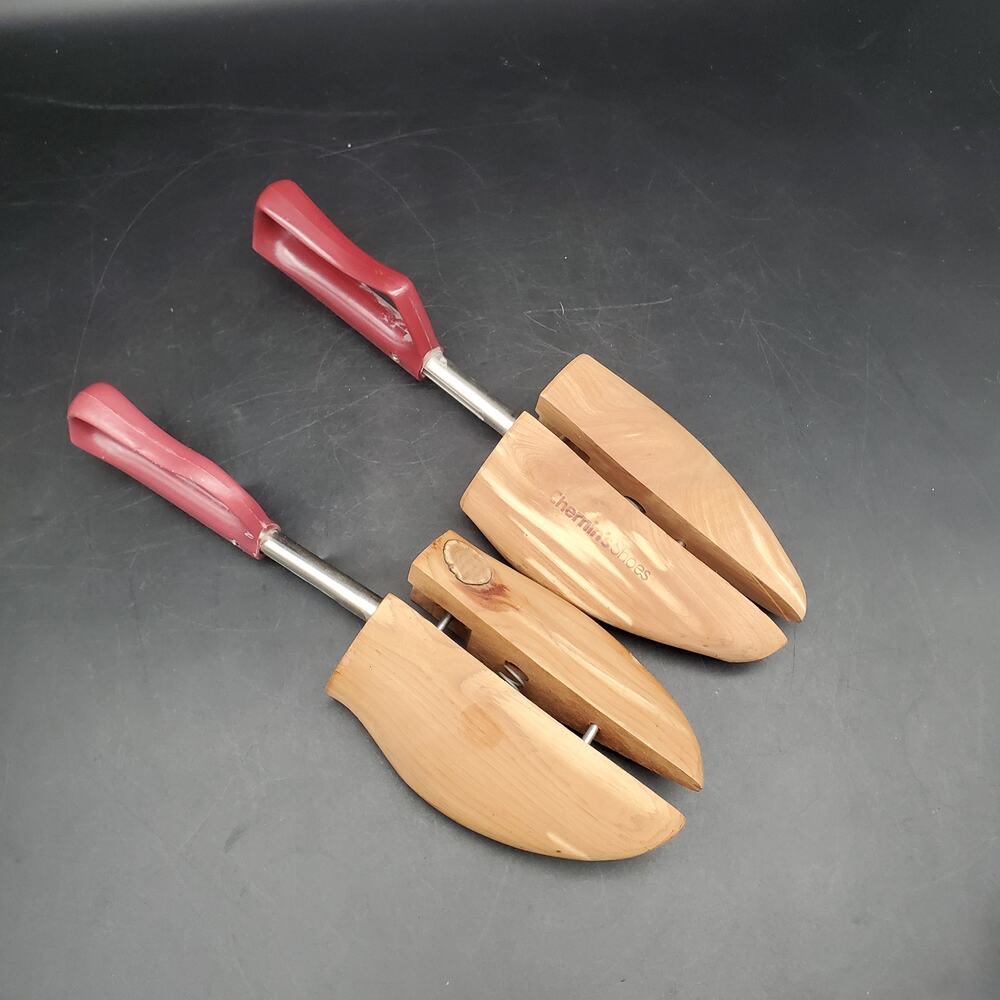 Allen Edmonds for Chermin’s Shoes Vintage Cedar Wood Shoe Trees Pair USA